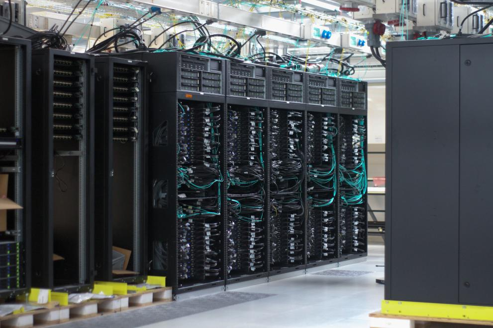 JUPITER в процессе сборки. Источник